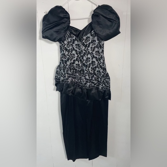 Vintage 80s Black and Silver Dress size 11-12 - Picture 3 of 5